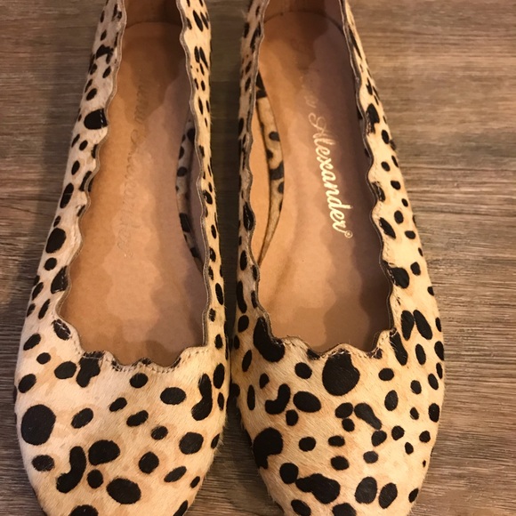 New Athena Alexander Chetah Print Flats- Size 7 - Picture 4 of 5